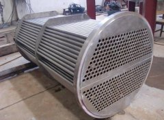 山东列管式换热器在日常生活和工业生产中应用极为普遍。